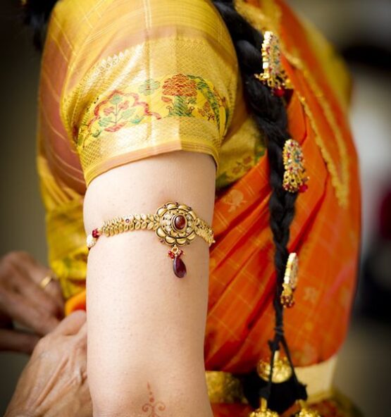 Bajuband – Traditional South Indian Gold Armlet for Brides & Dancers