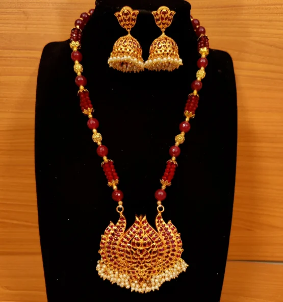 Kempu Jewelry – Traditional South Indian Gold Jewellery with Red Stones