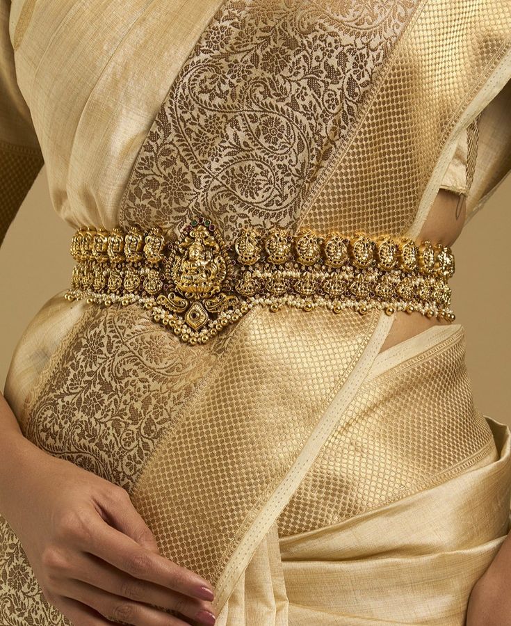 Oddiyanam – Kerala Gold Waist Belt for Brides & Traditional Attire